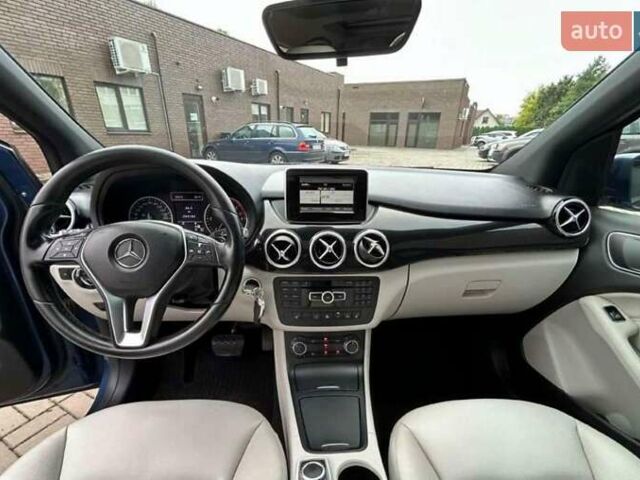 Синий Мерседес Б-класс, объемом двигателя 1.8 л и пробегом 287 тыс. км за 10999 $, фото 12 на Automoto.ua