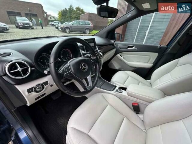 Синий Мерседес Б-класс, объемом двигателя 1.8 л и пробегом 287 тыс. км за 10999 $, фото 15 на Automoto.ua