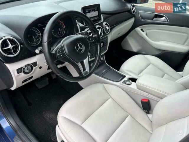 Синий Мерседес Б-класс, объемом двигателя 1.8 л и пробегом 287 тыс. км за 10999 $, фото 5 на Automoto.ua