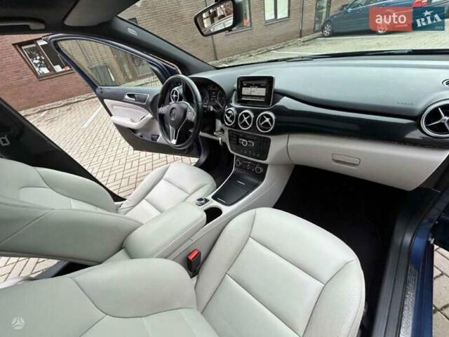 Синий Мерседес Б-класс, объемом двигателя 1.8 л и пробегом 287 тыс. км за 10999 $, фото 13 на Automoto.ua