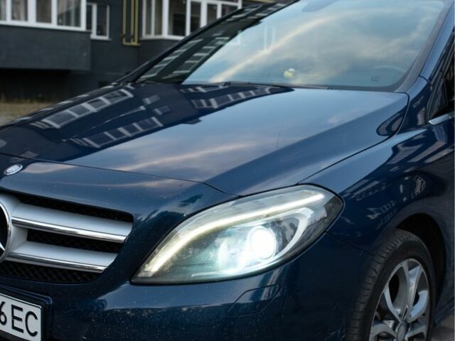 Синий Мерседес Б-класс, объемом двигателя 1.8 л и пробегом 290 тыс. км за 10600 $, фото 11 на Automoto.ua