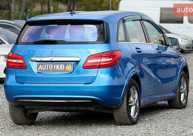 Синий Мерседес Б-класс, объемом двигателя 0 л и пробегом 116 тыс. км за 9300 $, фото 11 на Automoto.ua