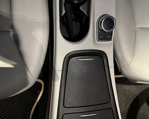 Синий Мерседес Б-класс, объемом двигателя 0 л и пробегом 128 тыс. км за 11000 $, фото 2 на Automoto.ua