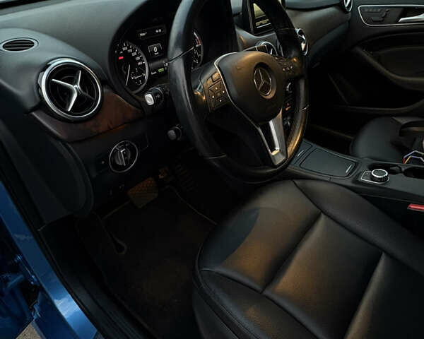 Синій Мерседес Б-клас, об'ємом двигуна 0 л та пробігом 92 тис. км за 10800 $, фото 10 на Automoto.ua