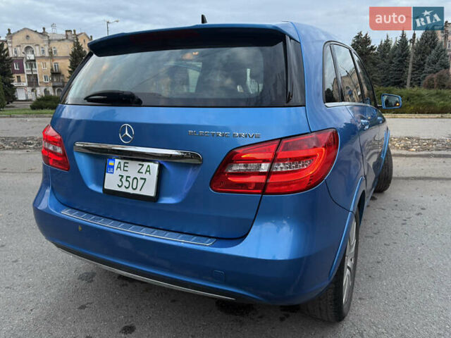 Синій Мерседес Б-клас, об'ємом двигуна 0 л та пробігом 92 тис. км за 10800 $, фото 2 на Automoto.ua