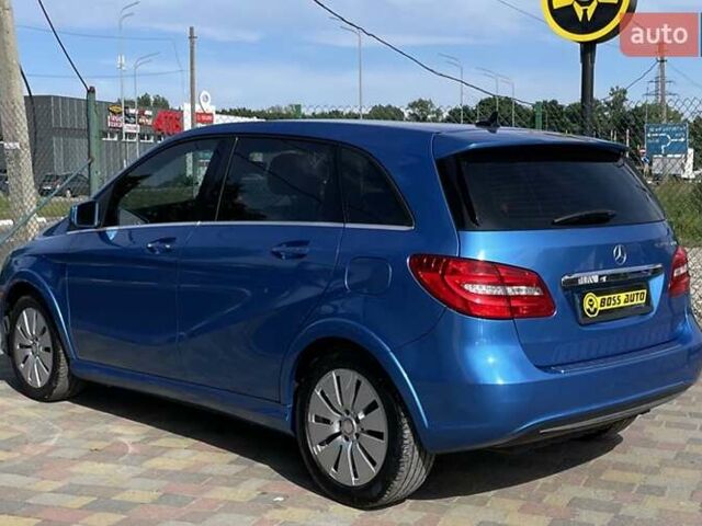 Синій Мерседес Б-клас, об'ємом двигуна 0 л та пробігом 109 тис. км за 9000 $, фото 3 на Automoto.ua