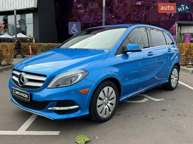 Синий Мерседес Б-класс, объемом двигателя 0 л и пробегом 160 тыс. км за 9490 $, фото 3 на Automoto.ua