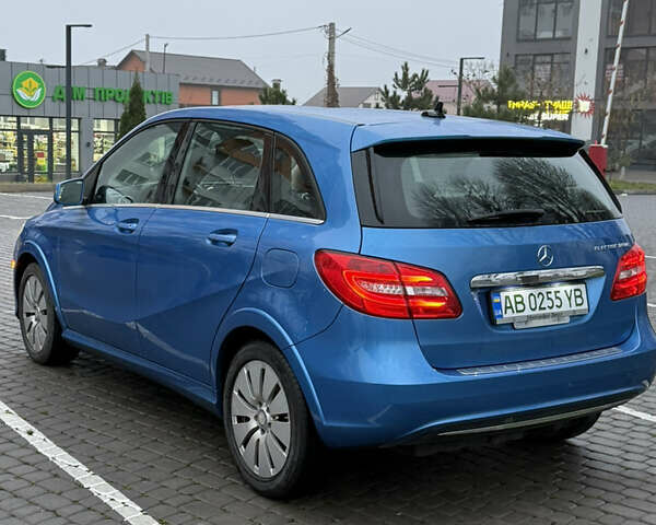 Синий Мерседес Б-класс, объемом двигателя 0 л и пробегом 51 тыс. км за 9600 $, фото 36 на Automoto.ua