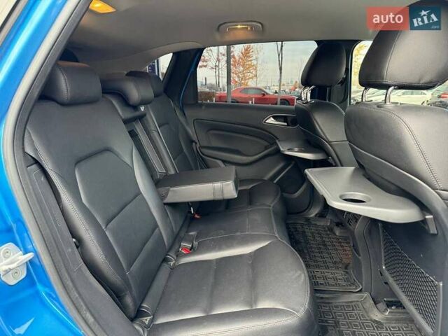 Синий Мерседес Б-класс, объемом двигателя 0 л и пробегом 160 тыс. км за 9490 $, фото 9 на Automoto.ua