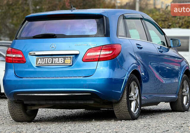 Синий Мерседес Б-класс, объемом двигателя 0 л и пробегом 116 тыс. км за 9300 $, фото 12 на Automoto.ua