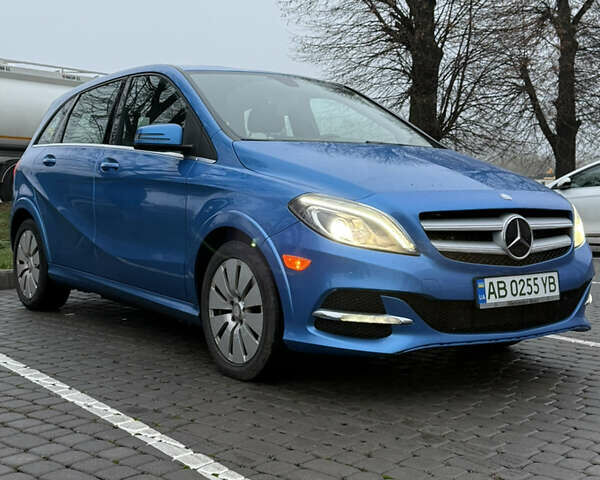 Синий Мерседес Б-класс, объемом двигателя 0 л и пробегом 51 тыс. км за 9600 $, фото 10 на Automoto.ua