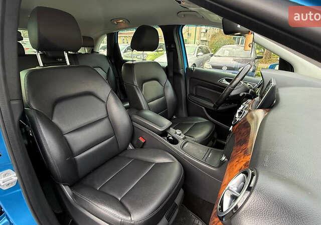 Синий Мерседес Б-класс, объемом двигателя 0 л и пробегом 116 тыс. км за 9300 $, фото 25 на Automoto.ua