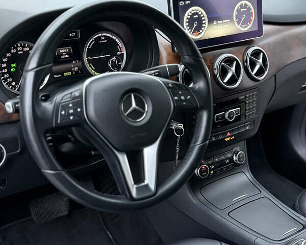 Синий Мерседес Б-класс, объемом двигателя 0 л и пробегом 54 тыс. км за 8300 $, фото 29 на Automoto.ua