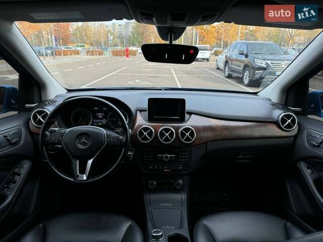 Синий Мерседес Б-класс, объемом двигателя 0 л и пробегом 160 тыс. км за 9490 $, фото 13 на Automoto.ua