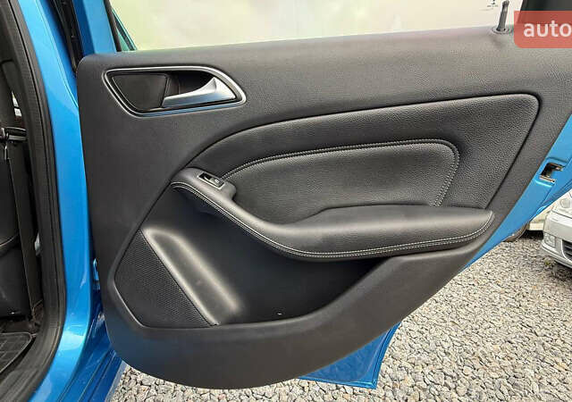 Синий Мерседес Б-класс, объемом двигателя 0 л и пробегом 116 тыс. км за 9300 $, фото 23 на Automoto.ua