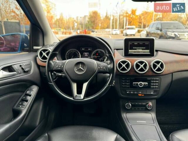 Синий Мерседес Б-класс, объемом двигателя 0 л и пробегом 160 тыс. км за 9490 $, фото 12 на Automoto.ua