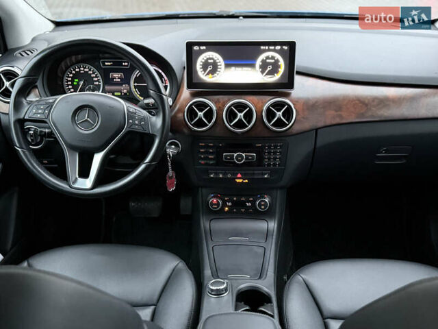 Синій Мерседес Б-клас, об'ємом двигуна 0 л та пробігом 53 тис. км за 9400 $, фото 24 на Automoto.ua