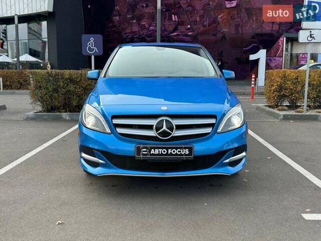 Синий Мерседес Б-класс, объемом двигателя 0 л и пробегом 160 тыс. км за 9490 $, фото 2 на Automoto.ua