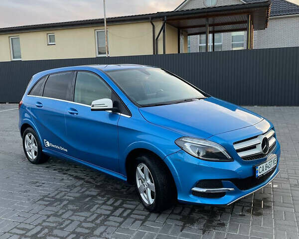 Синий Мерседес Б-класс, объемом двигателя 0 л и пробегом 85 тыс. км за 8900 $, фото 1 на Automoto.ua