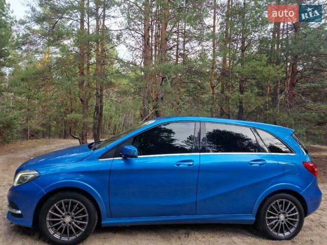 Синій Мерседес Б-клас, об'ємом двигуна 0 л та пробігом 139 тис. км за 9998 $, фото 4 на Automoto.ua