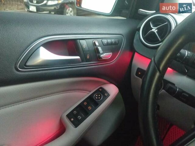 Синий Мерседес Б-класс, объемом двигателя 0 л и пробегом 89 тыс. км за 11000 $, фото 25 на Automoto.ua