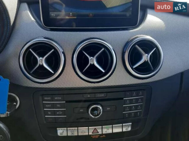 Синій Мерседес Б-клас, об'ємом двигуна 0 л та пробігом 115 тис. км за 9500 $, фото 9 на Automoto.ua