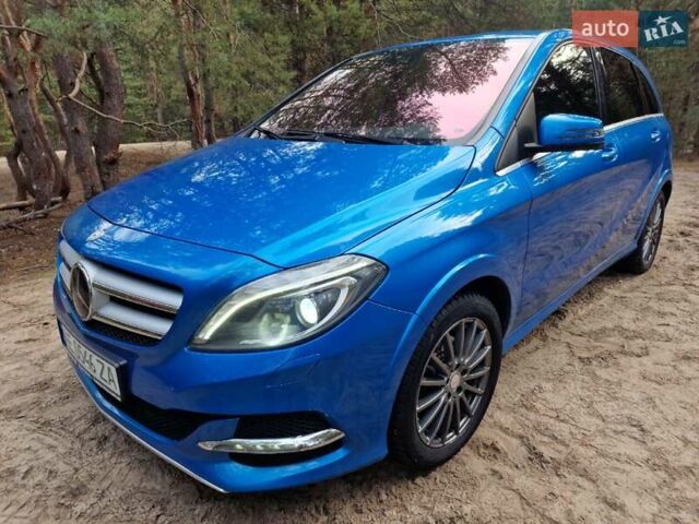 Синій Мерседес Б-клас, об'ємом двигуна 0 л та пробігом 136 тис. км за 9998 $, фото 1 на Automoto.ua