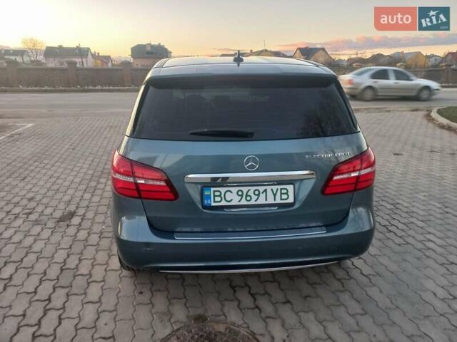 Синий Мерседес Б-класс, объемом двигателя 0 л и пробегом 89 тыс. км за 11000 $, фото 11 на Automoto.ua