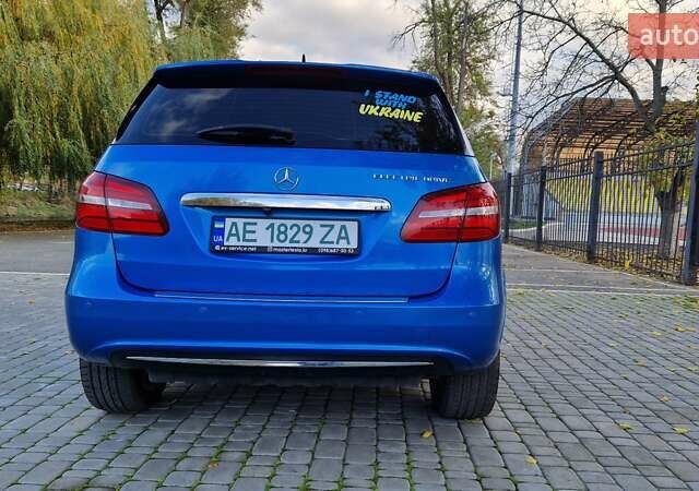 Синій Мерседес Б-клас, об'ємом двигуна 0 л та пробігом 66 тис. км за 11950 $, фото 21 на Automoto.ua