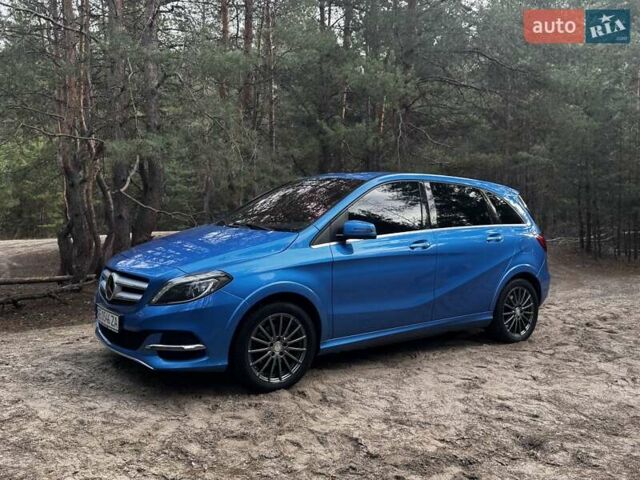 Синій Мерседес Б-клас, об'ємом двигуна 0 л та пробігом 136 тис. км за 9998 $, фото 6 на Automoto.ua