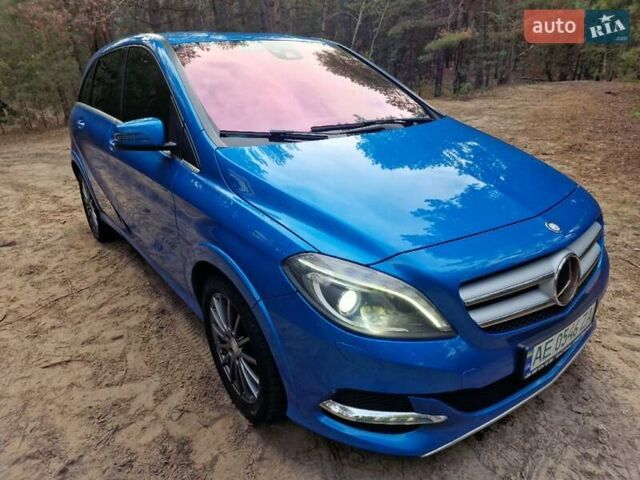 Синій Мерседес Б-клас, об'ємом двигуна 0 л та пробігом 139 тис. км за 9998 $, фото 2 на Automoto.ua