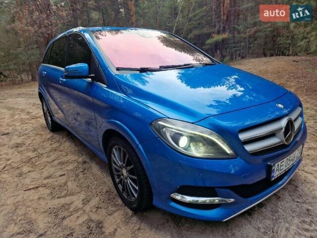 Синій Мерседес Б-клас, об'ємом двигуна 0 л та пробігом 136 тис. км за 9998 $, фото 4 на Automoto.ua