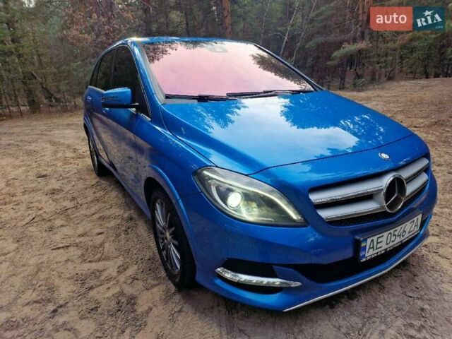 Синій Мерседес Б-клас, об'ємом двигуна 0 л та пробігом 136 тис. км за 9998 $, фото 5 на Automoto.ua