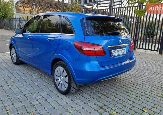Синій Мерседес Б-клас, об'ємом двигуна 0 л та пробігом 66 тис. км за 11950 $, фото 19 на Automoto.ua
