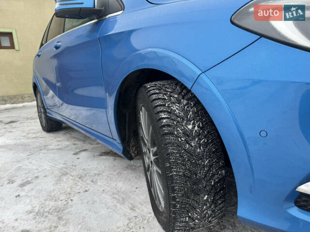 Синий Мерседес Б-класс, объемом двигателя 0 л и пробегом 58 тыс. км за 11300 $, фото 12 на Automoto.ua