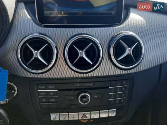 Синій Мерседес Б-клас, об'ємом двигуна 0 л та пробігом 115 тис. км за 8950 $, фото 9 на Automoto.ua
