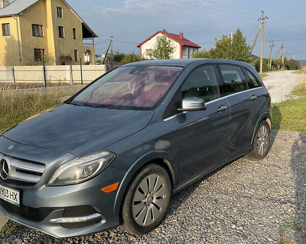 Синій Мерседес Б-клас, об'ємом двигуна 0 л та пробігом 140 тис. км за 13700 $, фото 2 на Automoto.ua