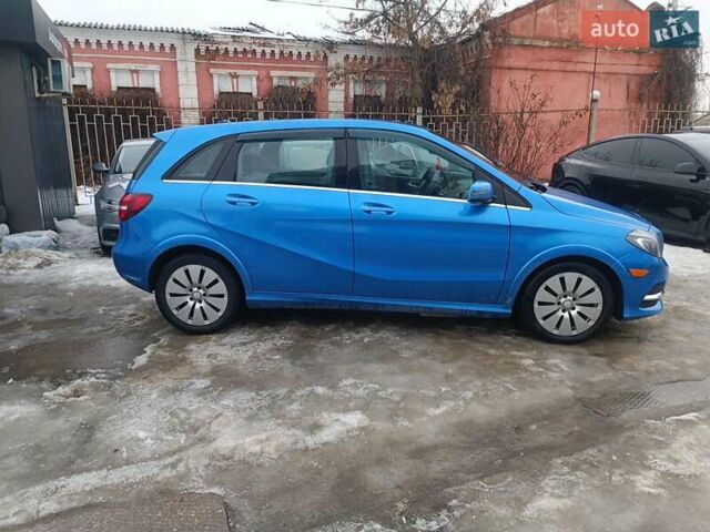 Синий Мерседес Б-класс, объемом двигателя 0 л и пробегом 115 тыс. км за 10990 $, фото 7 на Automoto.ua