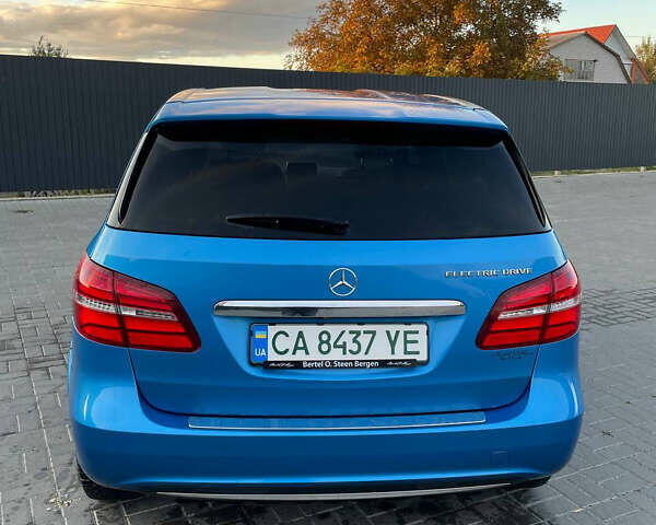 Синий Мерседес Б-класс, объемом двигателя 0 л и пробегом 85 тыс. км за 8900 $, фото 8 на Automoto.ua