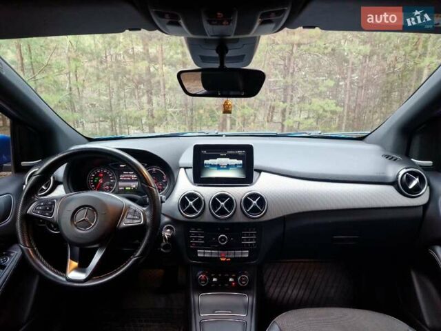 Синій Мерседес Б-клас, об'ємом двигуна 0 л та пробігом 139 тис. км за 9998 $, фото 22 на Automoto.ua