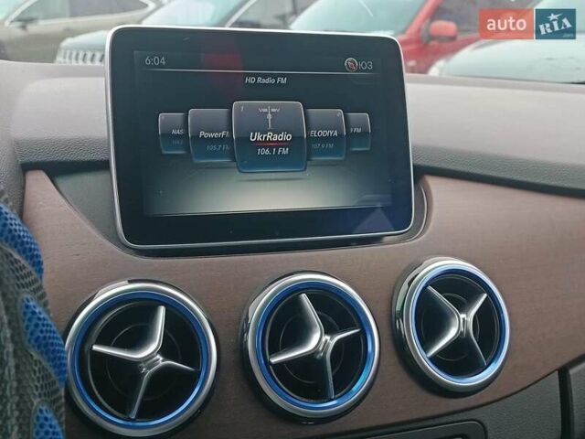 Синий Мерседес Б-класс, объемом двигателя 0 л и пробегом 115 тыс. км за 10990 $, фото 16 на Automoto.ua