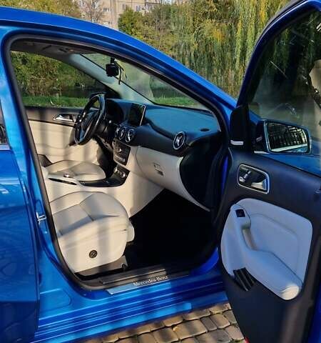 Синій Мерседес Б-клас, об'ємом двигуна 0 л та пробігом 66 тис. км за 11950 $, фото 17 на Automoto.ua