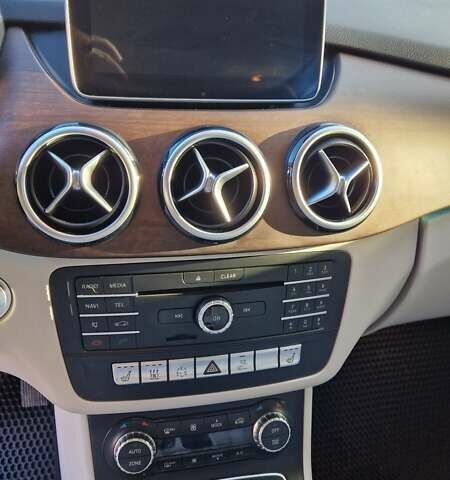 Синій Мерседес Б-клас, об'ємом двигуна 0 л та пробігом 66 тис. км за 11950 $, фото 11 на Automoto.ua