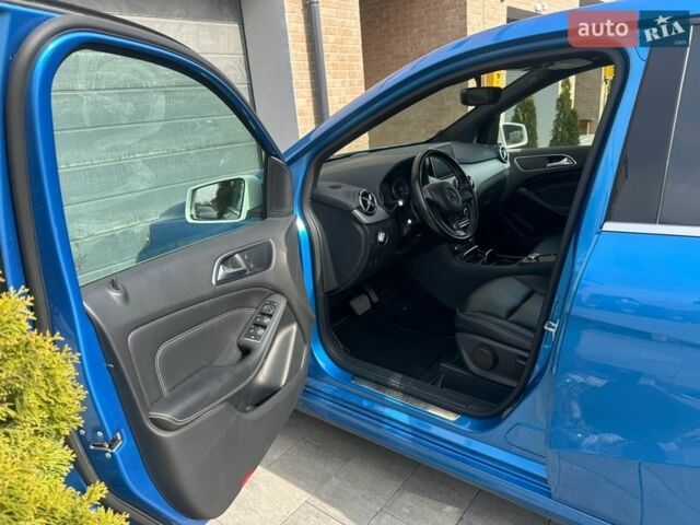 Синий Мерседес Б-класс, объемом двигателя 0 л и пробегом 128 тыс. км за 14500 $, фото 16 на Automoto.ua