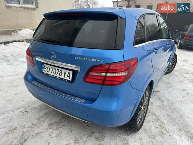 Синий Мерседес Б-класс, объемом двигателя 0 л и пробегом 58 тыс. км за 11300 $, фото 9 на Automoto.ua