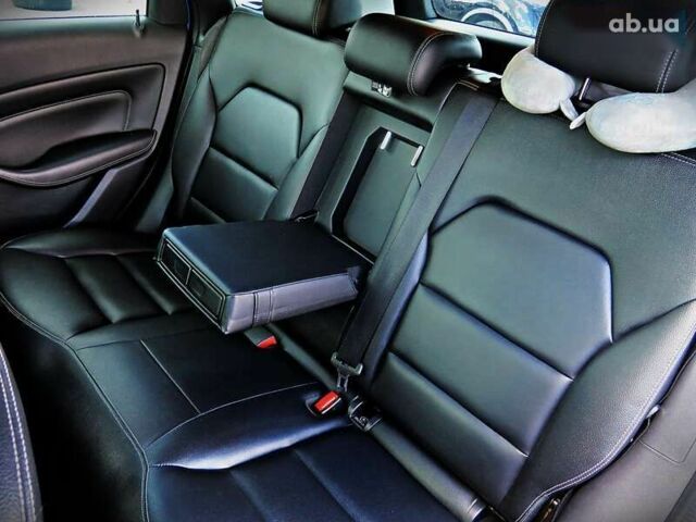 Синий Мерседес Б-класс, объемом двигателя 0 л и пробегом 181 тыс. км за 8500 $, фото 13 на Automoto.ua