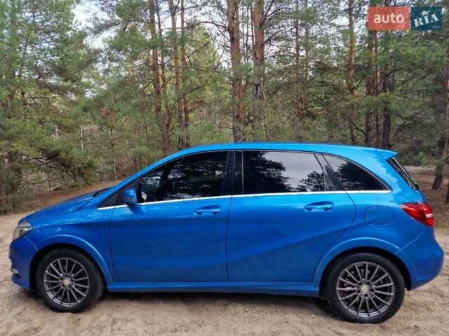 Синій Мерседес Б-клас, об'ємом двигуна 0 л та пробігом 136 тис. км за 9998 $, фото 10 на Automoto.ua