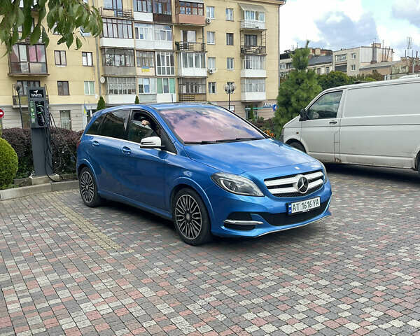 Синій Мерседес Б-клас, об'ємом двигуна 0 л та пробігом 115 тис. км за 8950 $, фото 2 на Automoto.ua
