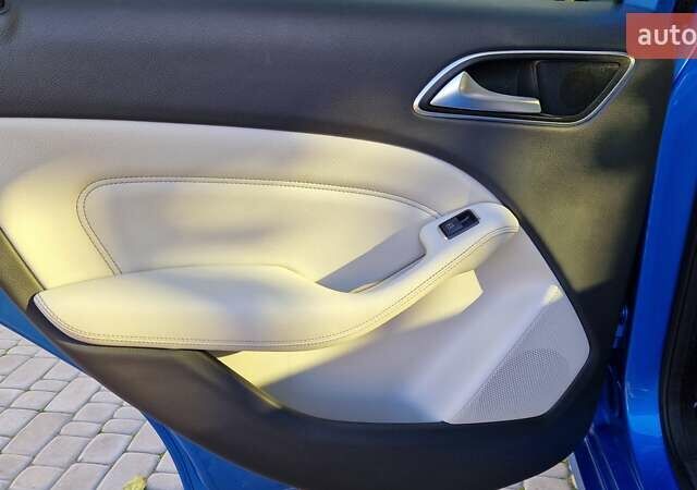 Синій Мерседес Б-клас, об'ємом двигуна 0 л та пробігом 66 тис. км за 11950 $, фото 8 на Automoto.ua