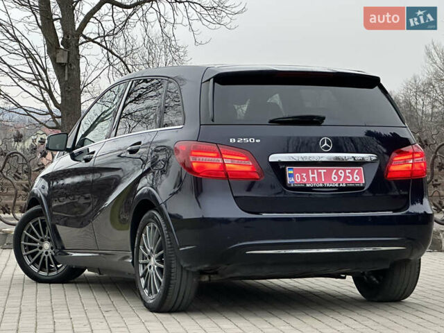 Синій Мерседес Б-клас, об'ємом двигуна 0 л та пробігом 78 тис. км за 10750 $, фото 33 на Automoto.ua